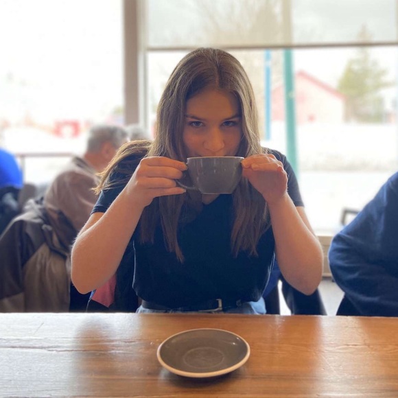 Meet your Posher, Sofia - Picture 1 of 1